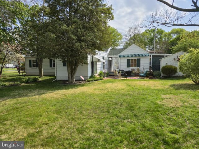 993 GRAVEL PIKE, Palm, PA 18070