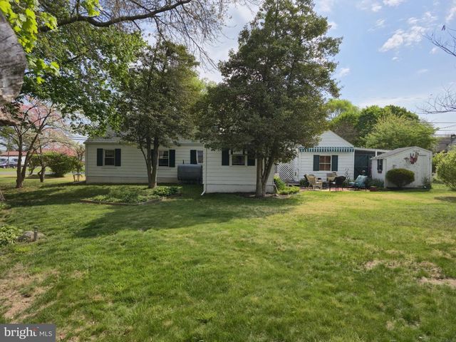 993 GRAVEL PIKE, Palm, PA 18070