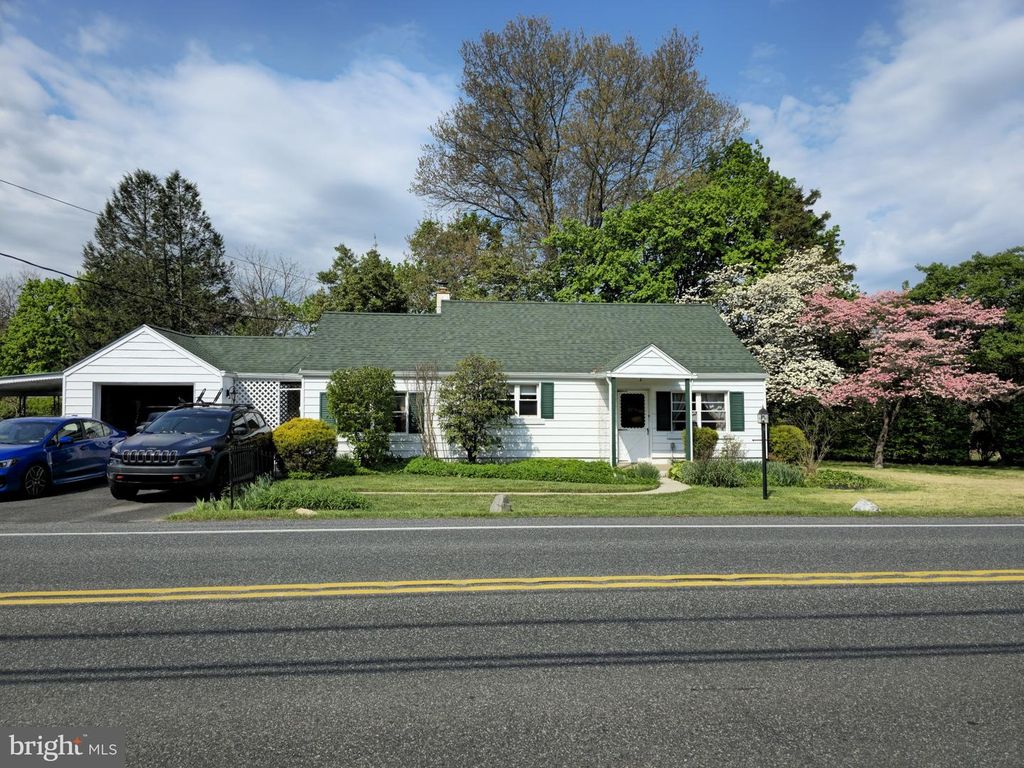 993 GRAVEL PIKE, Palm, PA 18070