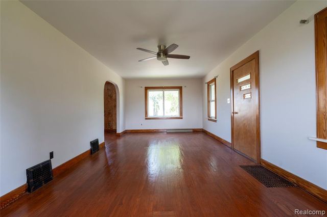 2900A S Miller Road, Saginaw, MI 48609