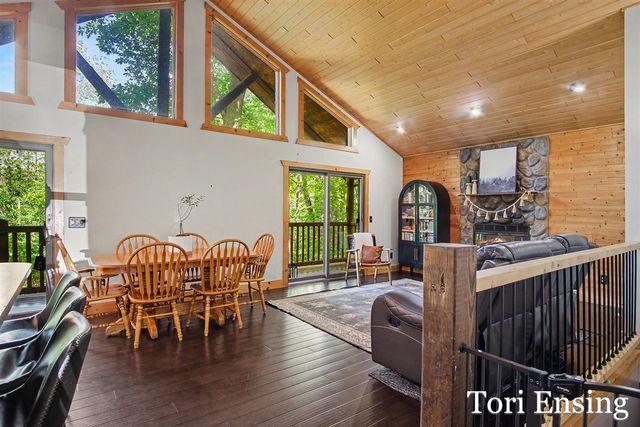 15400 Meddler Avenue, Gowen, MI 49326