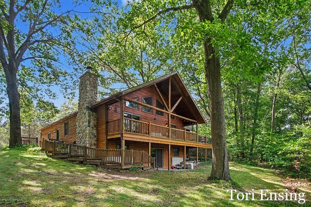 15400 Meddler Avenue, Gowen, MI 49326