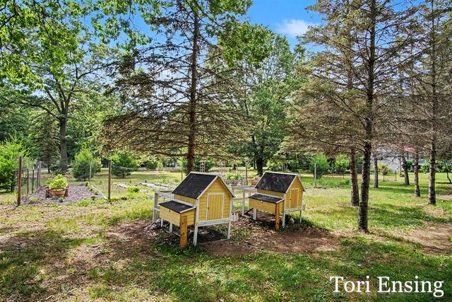 15400 Meddler Avenue, Gowen, MI 49326