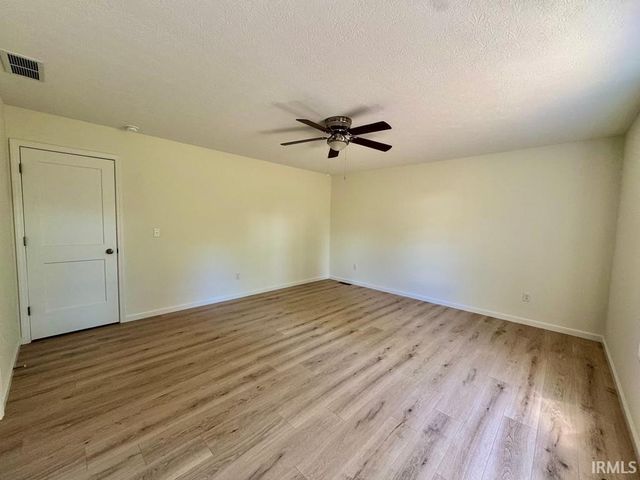 9505 W Arch Street, Yorktown, IN 47396