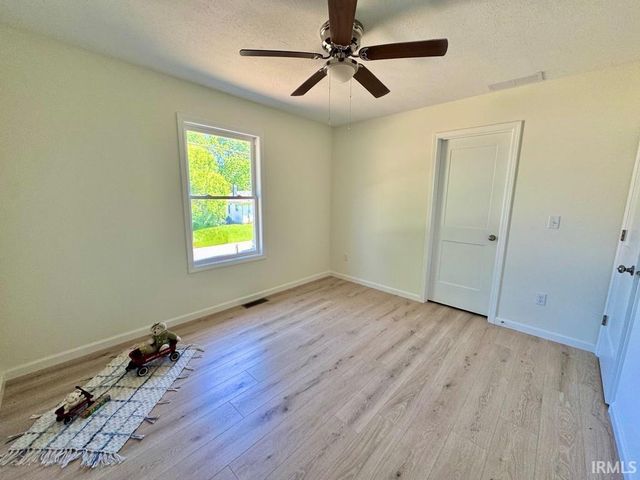 9505 W Arch Street, Yorktown, IN 47396