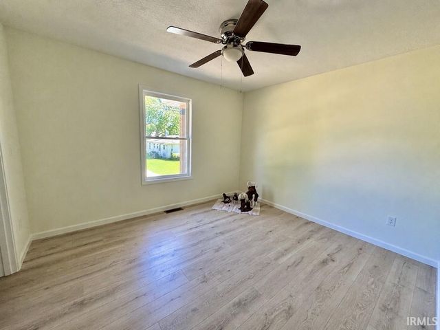 9505 W Arch Street, Yorktown, IN 47396