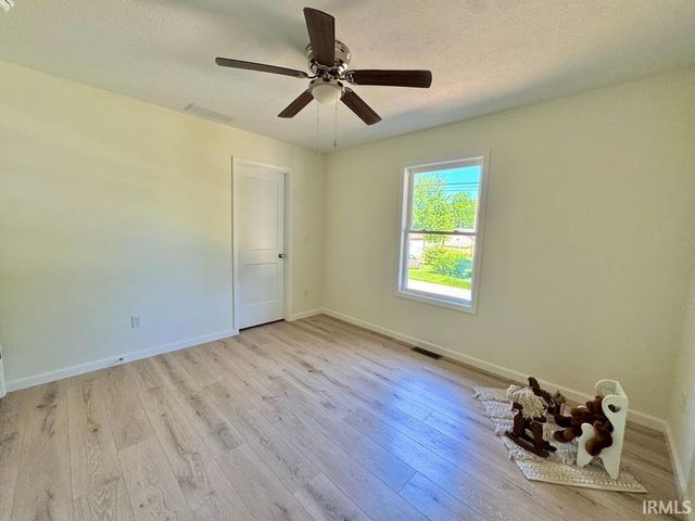 9505 W Arch Street, Yorktown, IN 47396