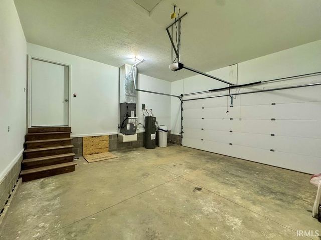 9505 W Arch Street, Yorktown, IN 47396