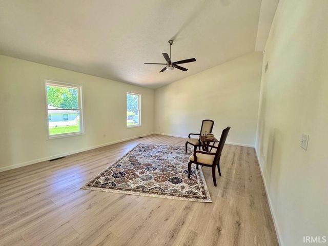 9505 W Arch Street, Yorktown, IN 47396
