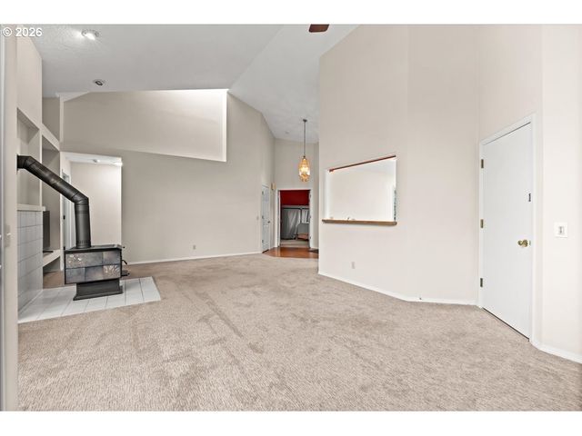 5696 WINDFIELD Loop, Lake Oswego, OR 97035