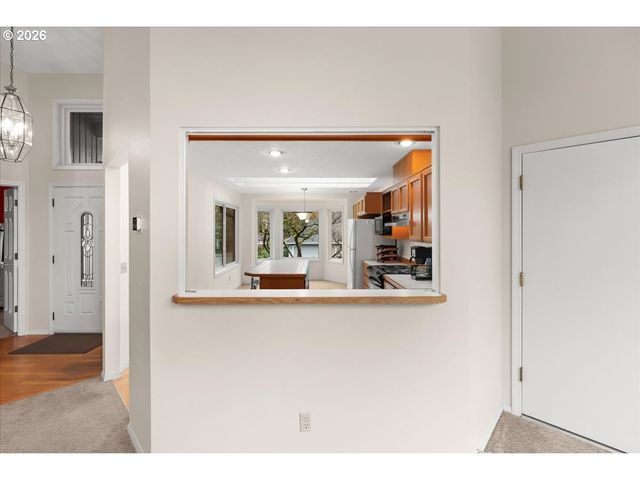 5696 WINDFIELD Loop, Lake Oswego, OR 97035