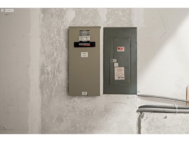 5696 WINDFIELD Loop, Lake Oswego, OR 97035