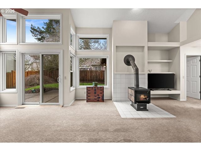 5696 WINDFIELD Loop, Lake Oswego, OR 97035