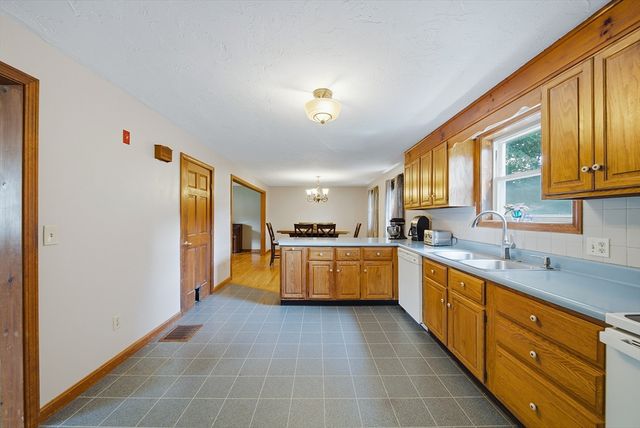 2 Birch St, Oxford, MA 01540