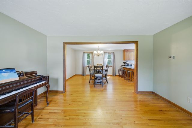 2 Birch St, Oxford, MA 01540