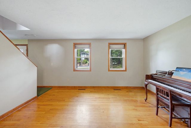 2 Birch St, Oxford, MA 01540