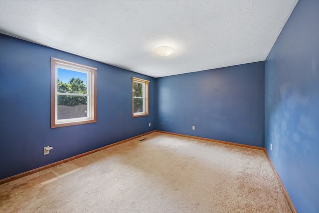 2 Birch St, Oxford, MA 01540