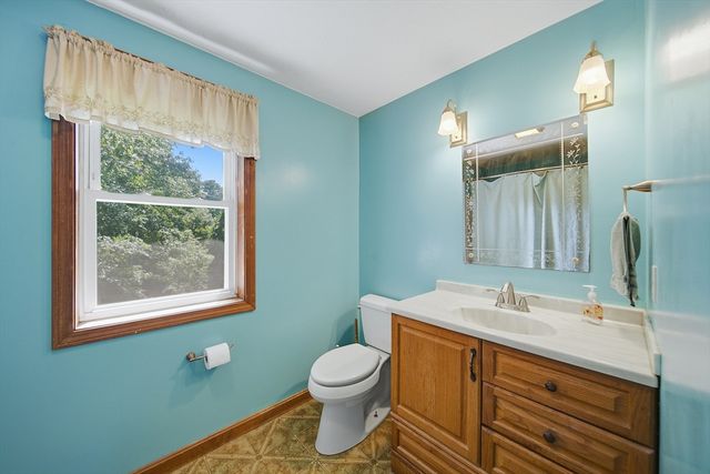 2 Birch St, Oxford, MA 01540