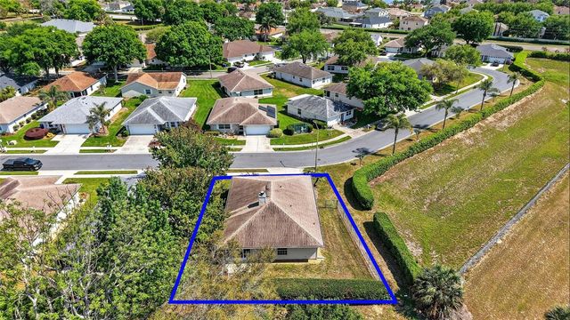 1984 GOLDEN PALM CIRCLE, Tavares, FL 32778