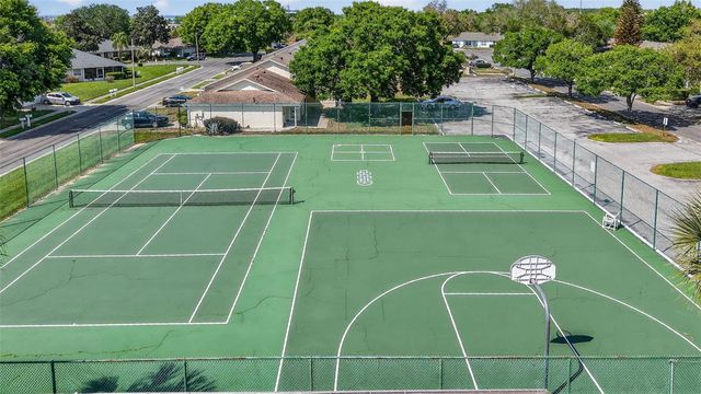 1984 GOLDEN PALM CIRCLE, Tavares, FL 32778