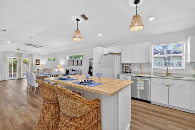 1984 GOLDEN PALM CIRCLE, Tavares, FL 32778