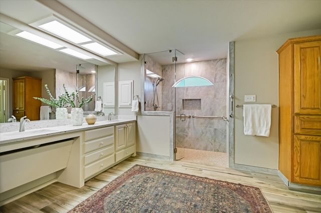 106 Lakeview LN, Georgetown, TX 78633