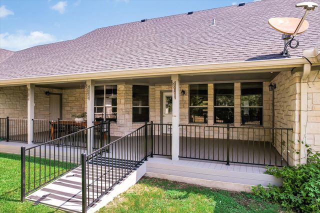 106 Lakeview LN, Georgetown, TX 78633
