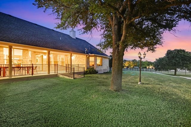 106 Lakeview LN, Georgetown, TX 78633