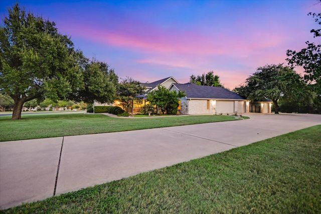 106 Lakeview LN, Georgetown, TX 78633