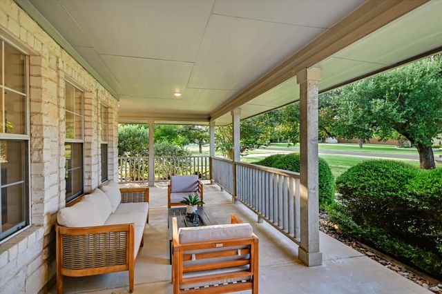 106 Lakeview LN, Georgetown, TX 78633