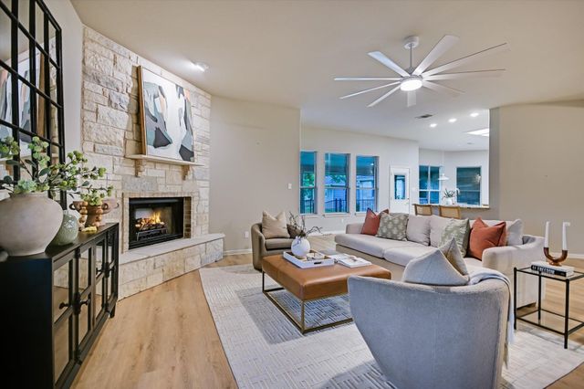106 Lakeview LN, Georgetown, TX 78633
