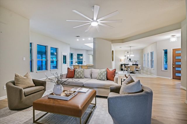 106 Lakeview LN, Georgetown, TX 78633