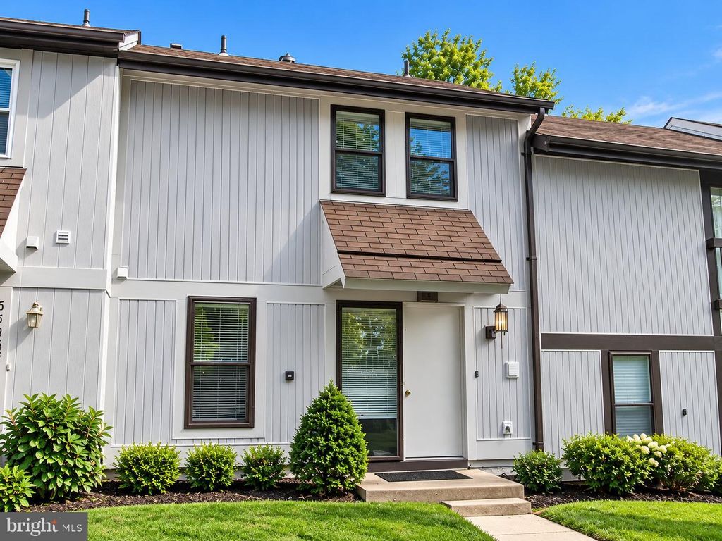 5536 CROSSRAIL CT, Burke, VA 22015