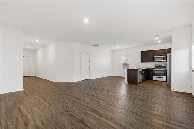 1140 Cattail LN, Bastrop, TX 78602