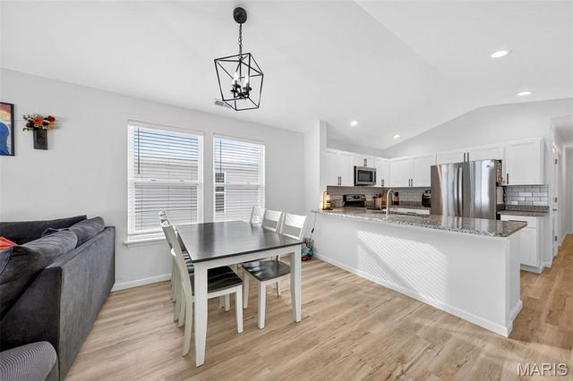 970 Osage Villa Court, Villa Ridge, MO 63089