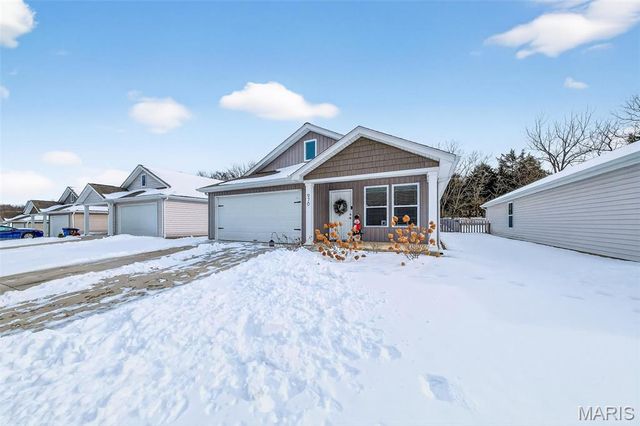 970 Osage Villa Court, Villa Ridge, MO 63089