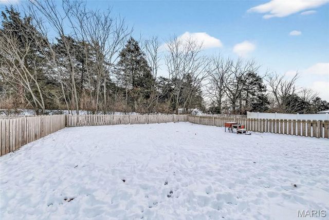 970 Osage Villa Court, Villa Ridge, MO 63089