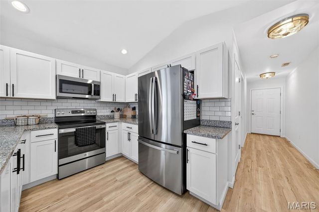 970 Osage Villa Court, Villa Ridge, MO 63089