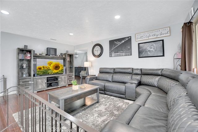 13928 Burning Tree, Victorville, CA 92395