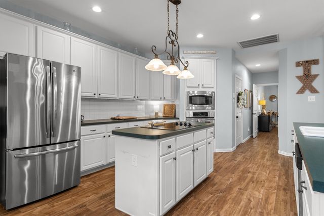 6708 Canyon Crest Drive, Fort Worth, TX 76132