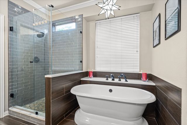 6708 Canyon Crest Drive, Fort Worth, TX 76132