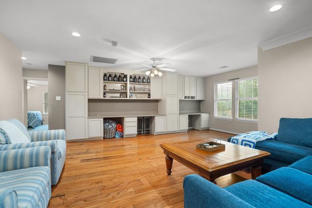 6708 Canyon Crest Drive, Fort Worth, TX 76132