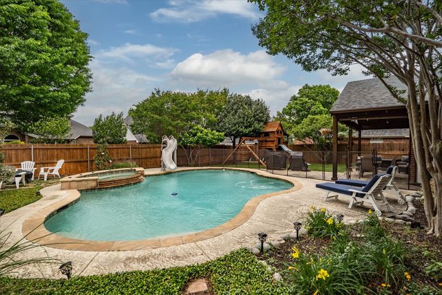 6708 Canyon Crest Drive, Fort Worth, TX 76132