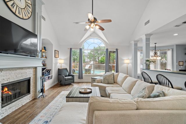 6708 Canyon Crest Drive, Fort Worth, TX 76132