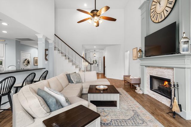 6708 Canyon Crest Drive, Fort Worth, TX 76132