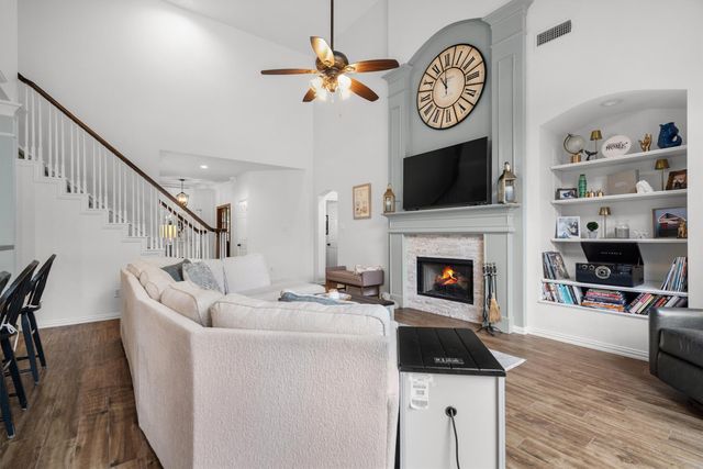 6708 Canyon Crest Drive, Fort Worth, TX 76132