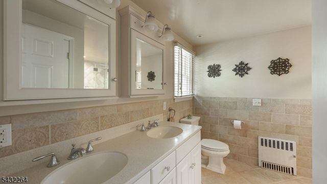 8 Cummings St, Cranford Twp., NJ 07016
