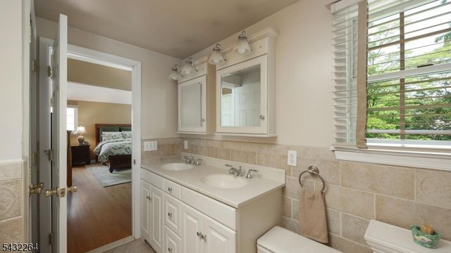 8 Cummings St, Cranford Twp., NJ 07016