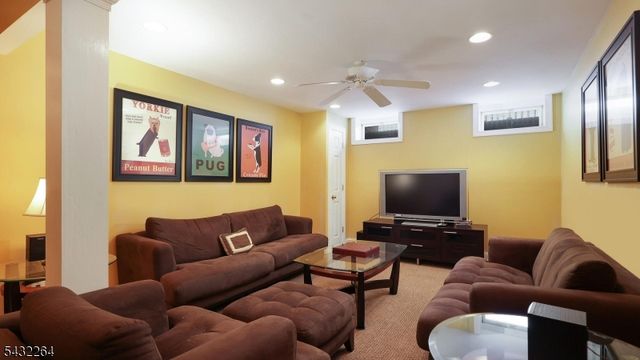 8 Cummings St, Cranford Twp., NJ 07016