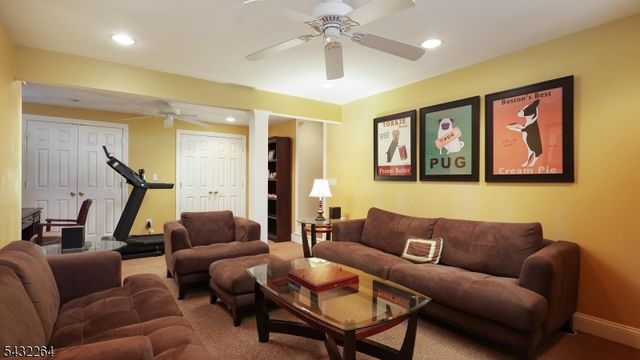 8 Cummings St, Cranford Twp., NJ 07016